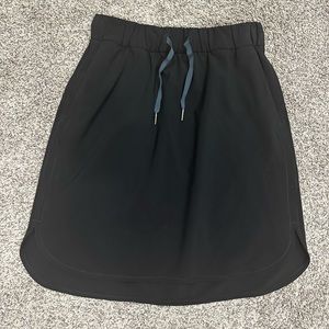 On the fly skirt